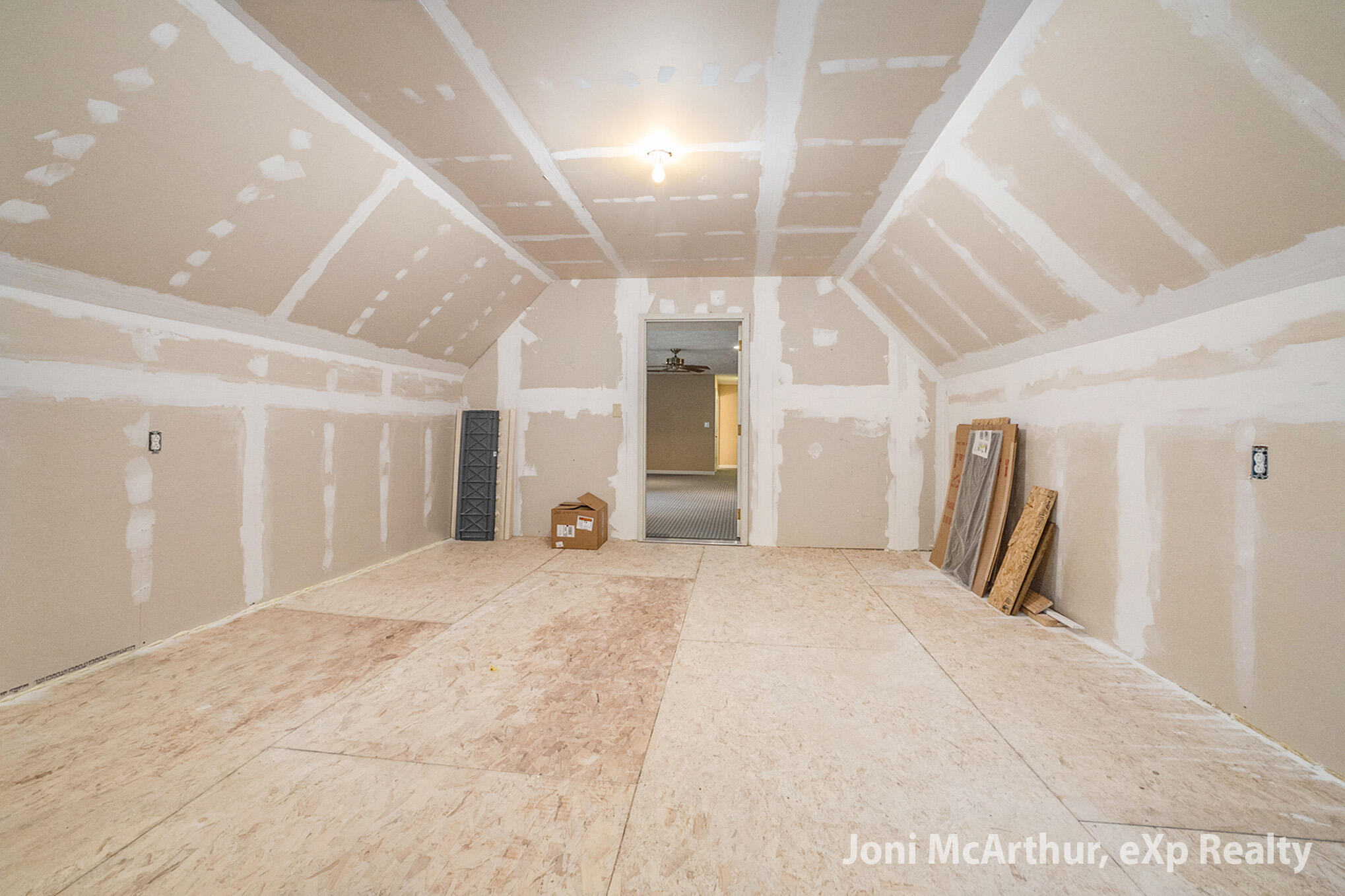 7504 Lincoln Lake Road Northeast Belding, MI 48809 - Photo 26 of 50 IMG_2880