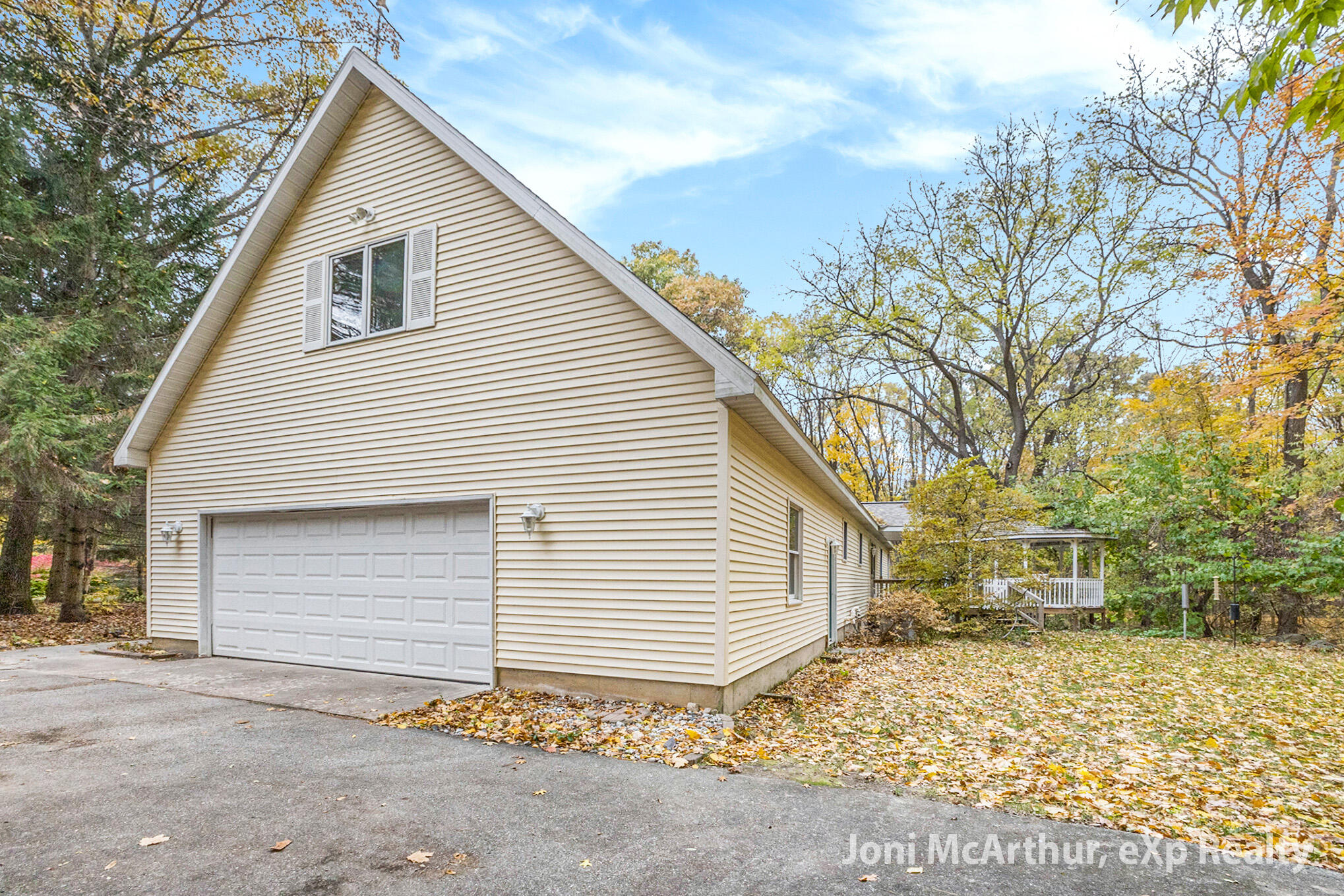 7504 Lincoln Lake Road Northeast Belding, MI 48809 - Photo 32 of 50 IMG_2904