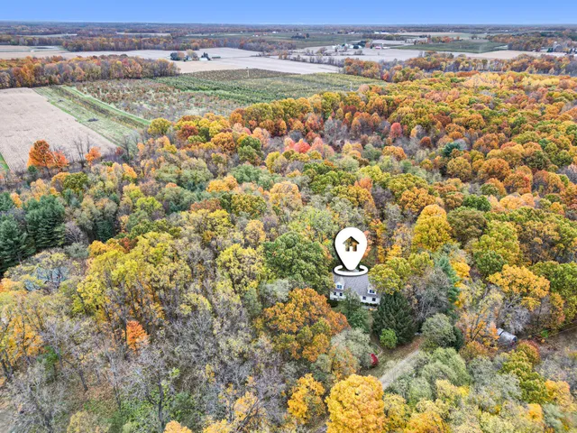 $525,000 | 7504 Lincoln Lake Road Northeast, Belding, MI 48809