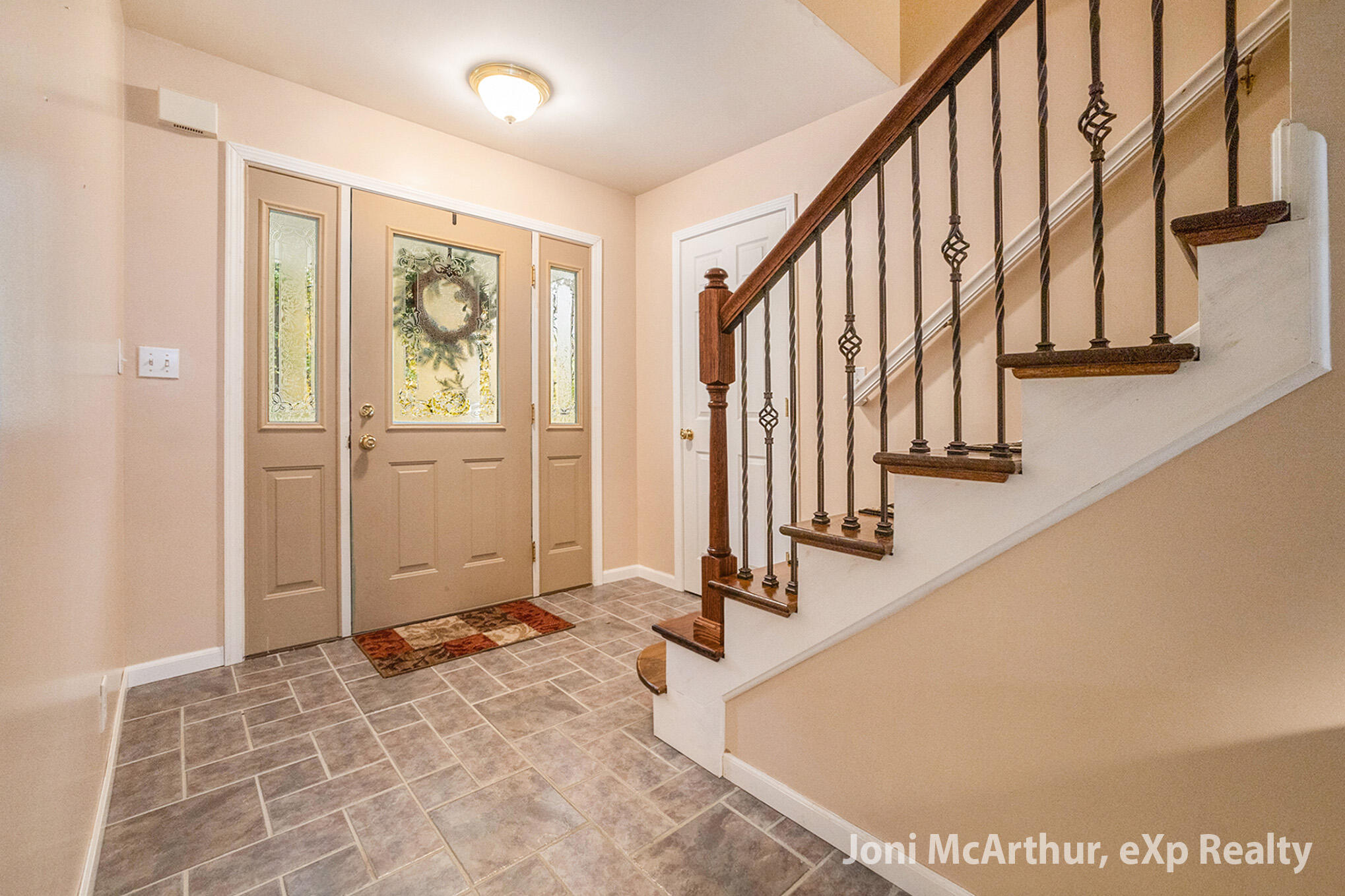 7504 Lincoln Lake Road Northeast Belding, MI 48809 - Photo 5 of 50 IMG_2839