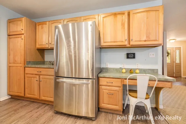 $525,000 | 7504 Lincoln Lake Road Northeast, Belding, MI 48809