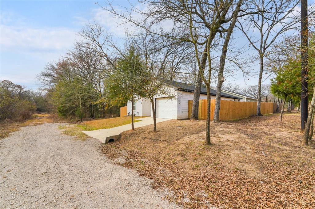 102 Buffalo Springs Road Mabank, TX 75156 - Photo 5 of 31