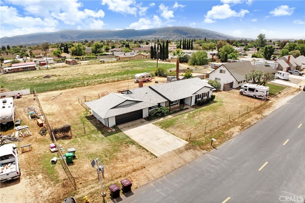 3100 Kips Korner Road Norco, CA 92860 - Photo 3 of 23