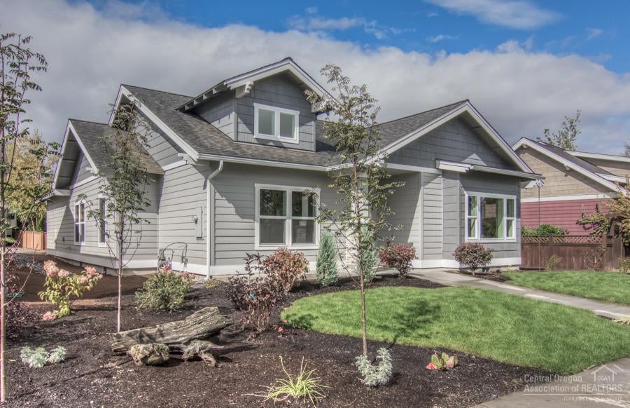 995 Northwest Rimrock Drive Redmond, OR 97756 - Photo 2 of 24 Additional Photo