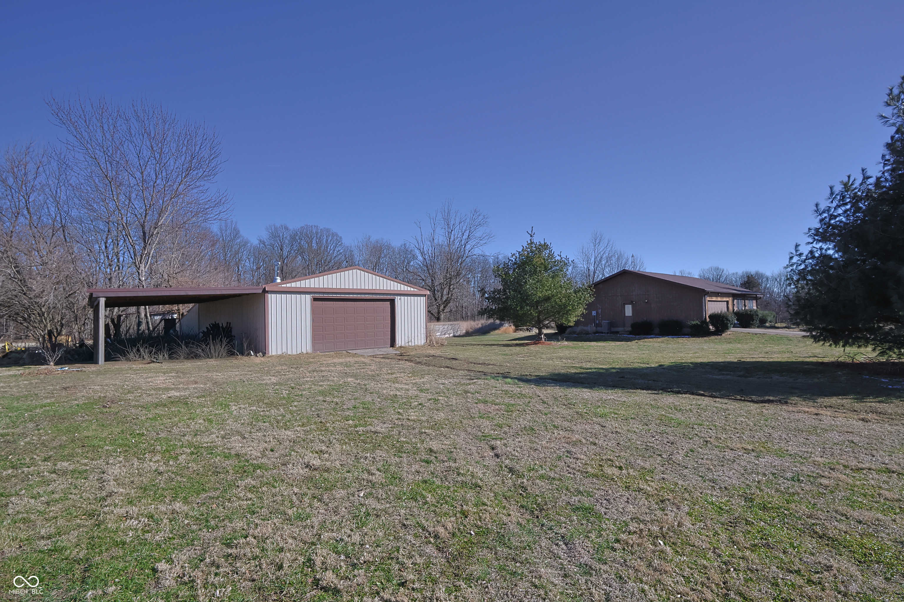 5211 South 450 East Columbus, IN 47203 - Photo 6 of 8