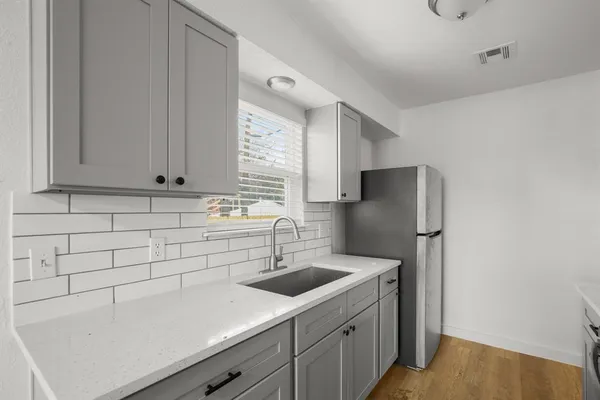 $1,400 | 1317 Mckie Cove, Austin, TX 78752