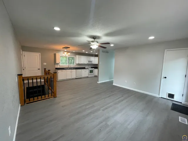 $205,900 | 1270 North Milton Street, Auburn, KS 66402