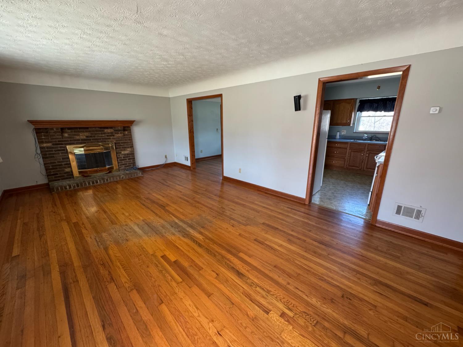 10528 Pottinger Road Cincinnati, OH 45251 - Photo 10 of 34 Gallery Image 10