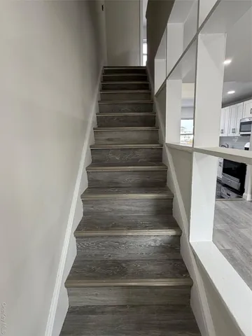 $3,200 | 830 East Broadway, Unit 208, Long Beach, NY 11561