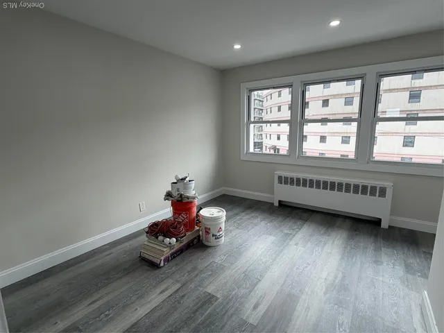 $3,200 | 830 East Broadway, Unit 208, Long Beach, NY 11561