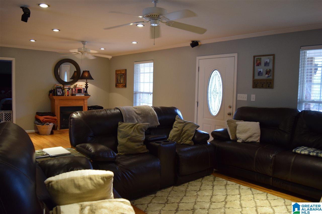 261 Overcreek Road Warrior, AL 35180 - Photo 9 of 49