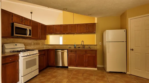 $1,980 | 7003 Glen Rosa Drive, Katy, TX 77494