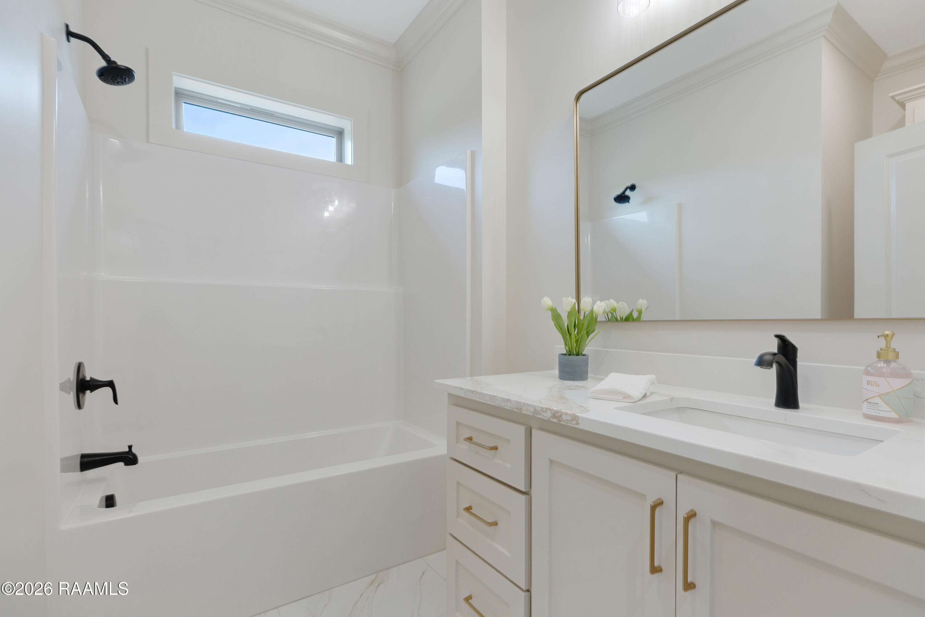 112 Spring Meadow Broussard, LA 70518 - Photo 27 of 37 Spare Bathroom