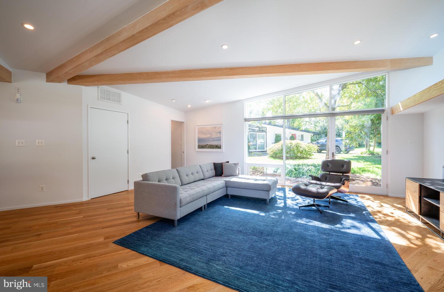 3017 Pine Spring Road Falls Church, VA 22042 - Photo 5 of 44