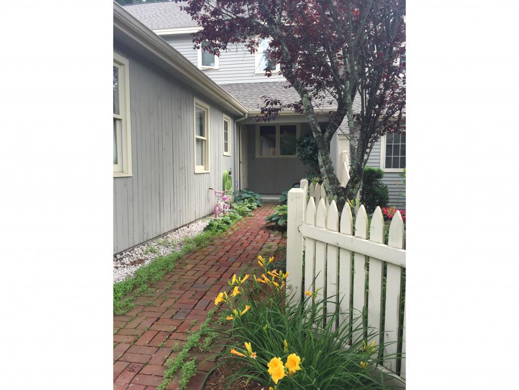 8 Wynridge Road, Unit 8 Windham, NH 03087 - Photo 2 of 18