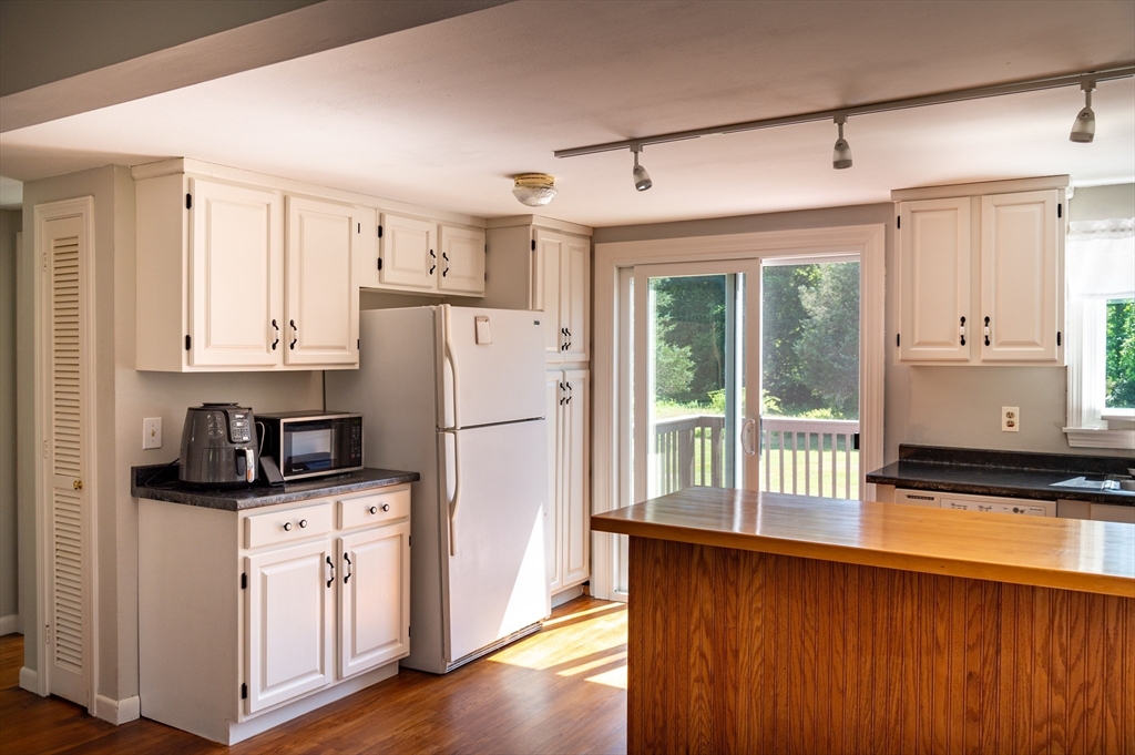 72 New Street Rehoboth, MA 02769 - Photo 7 of 42