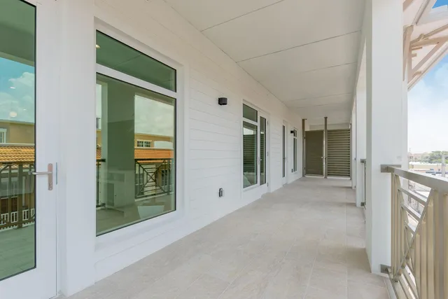 $1,195,000 | 41 Southwest Seminole Street, Unit 410, Stuart, FL 34994