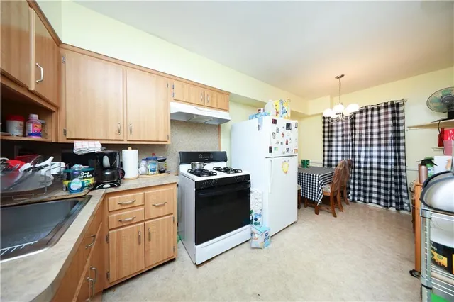 $999,999 | 1296 East 54th Street | Flatlands