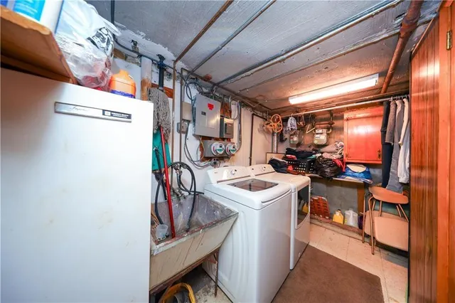 $999,999 | 1296 East 54th Street | Flatlands