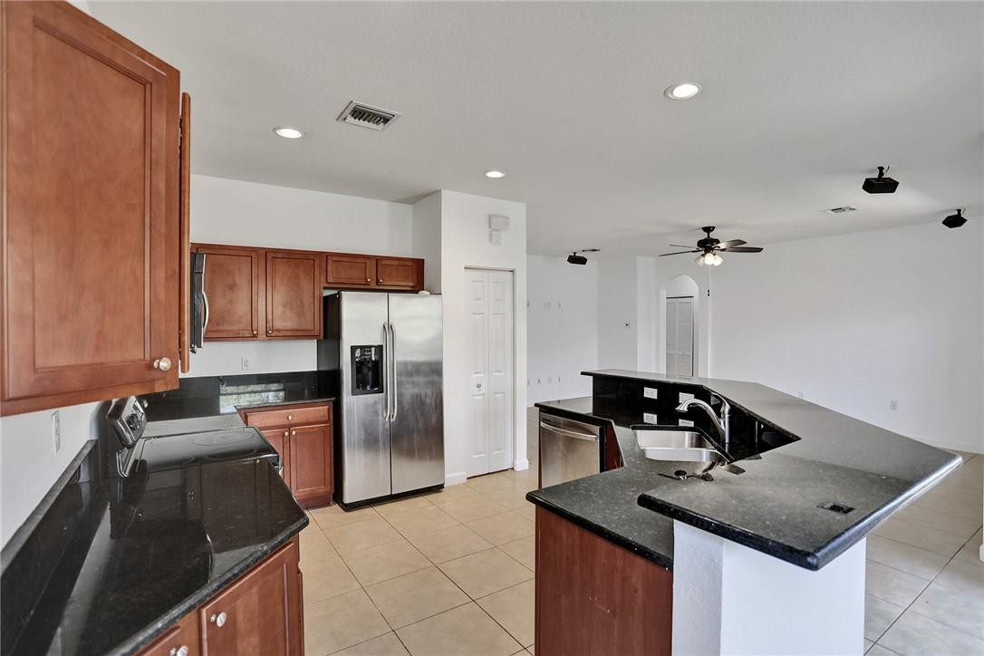 11331 Southwest 240 Lane Homestead, FL 33032 - Photo 20 of 92 Photo 20