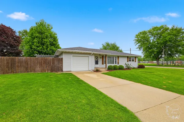 $214,900 | 757 Burns Court, Bourbonnais, IL 60914