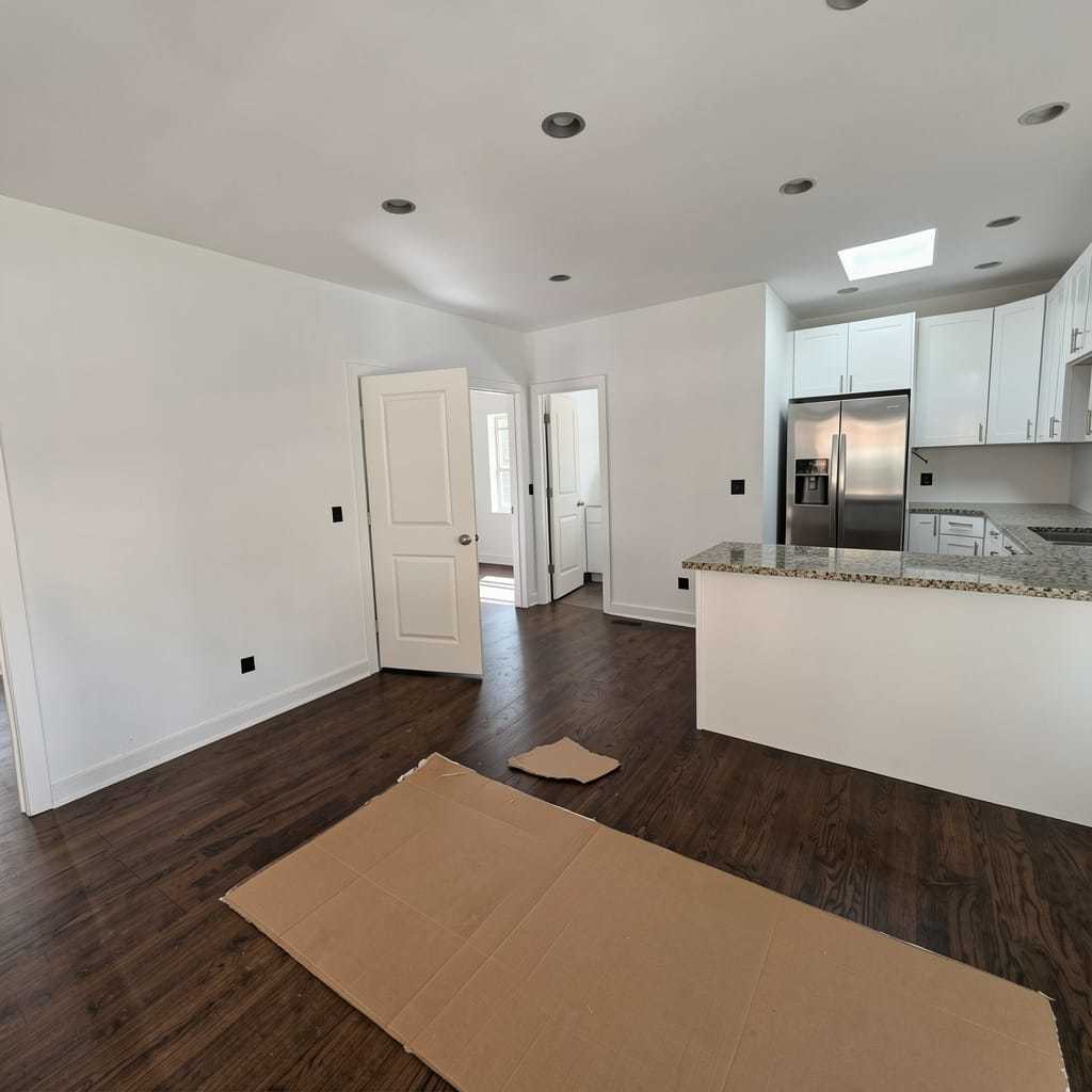 3726 North Racine Avenue, Unit CH Chicago, IL 60613 - Photo 2 of 7 Gallery Image 2