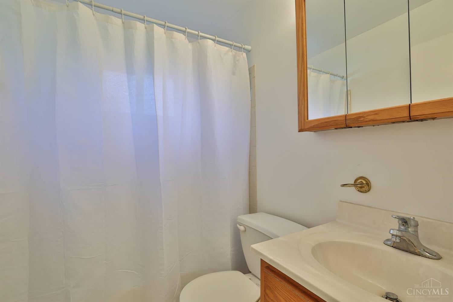 5021 Foley Road Cincinnati, OH 45238 - Photo 16 of 26 Gallery Image 16
