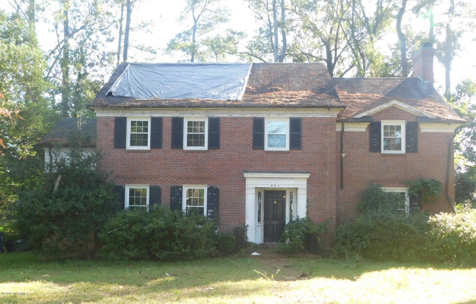 904 Rountree Street Kinston, NC 28501 - Photo 1 of 17 Front