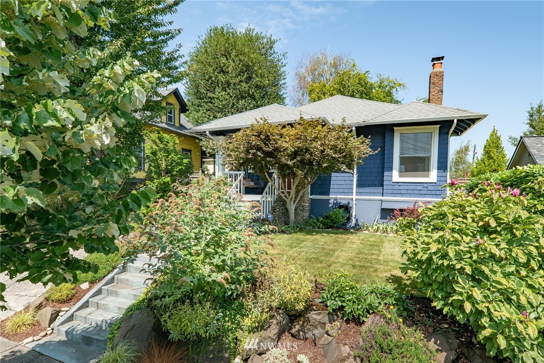 938 North 84th Street Seattle, WA 98103 - Photo 2 of 25 Gallery Image 2