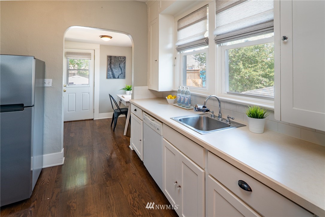 938 North 84th Street Seattle, WA 98103 - Photo 11 of 25 Gallery Image 11