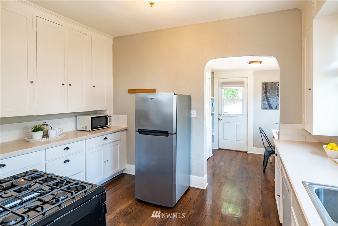 938 North 84th Street Seattle, WA 98103 - Photo 12 of 25 Gallery Image 12