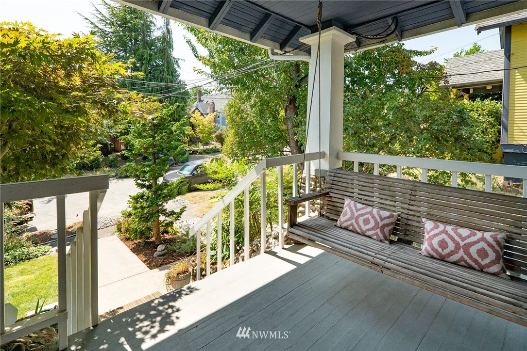 938 North 84th Street Seattle, WA 98103 - Photo 3 of 25 Gallery Image 3