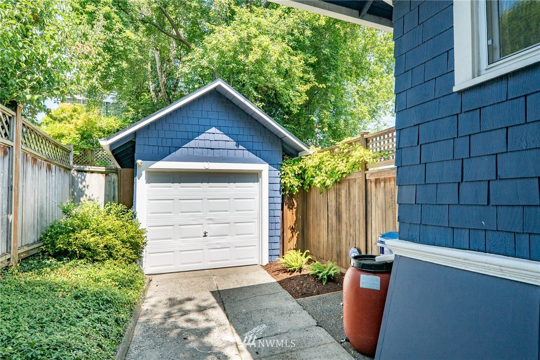 938 North 84th Street Seattle, WA 98103 - Photo 21 of 25 Gallery Image 21
