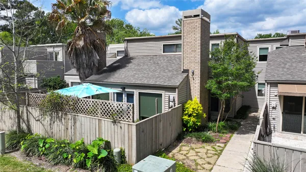 $287,500 | 11521 Riverview Drive, Houston, TX 77077