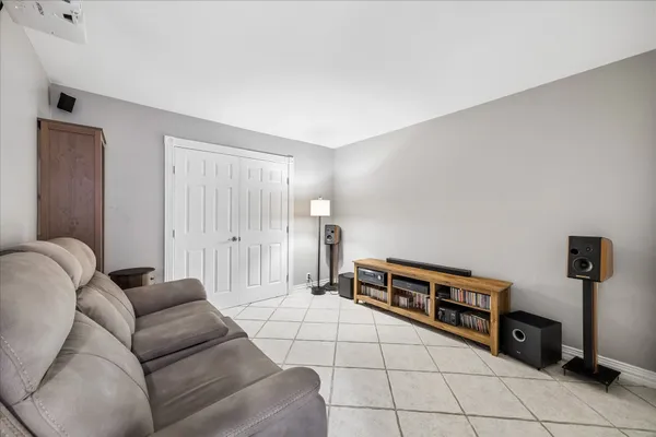 $287,500 | 11521 Riverview Drive, Houston, TX 77077