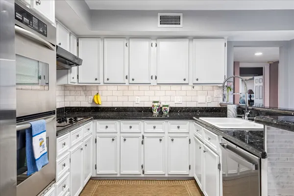 $287,500 | 11521 Riverview Drive, Houston, TX 77077