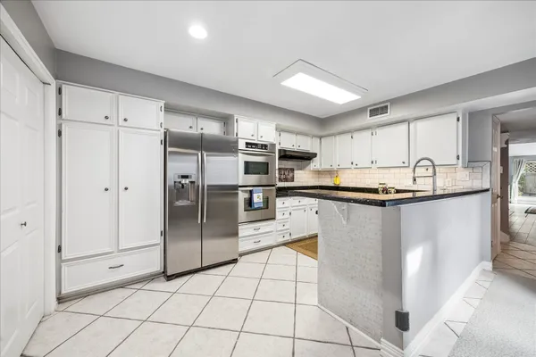 $287,500 | 11521 Riverview Drive, Houston, TX 77077