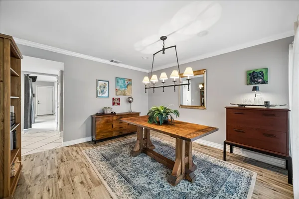 $287,500 | 11521 Riverview Drive, Houston, TX 77077