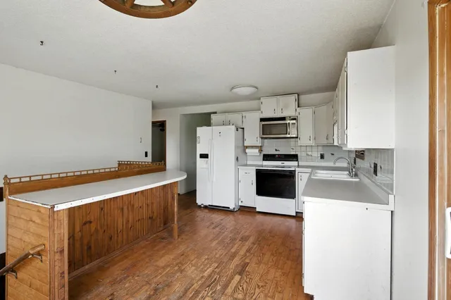 $244,900 | 5868 Rice Lake Road, Duluth, MN 55803