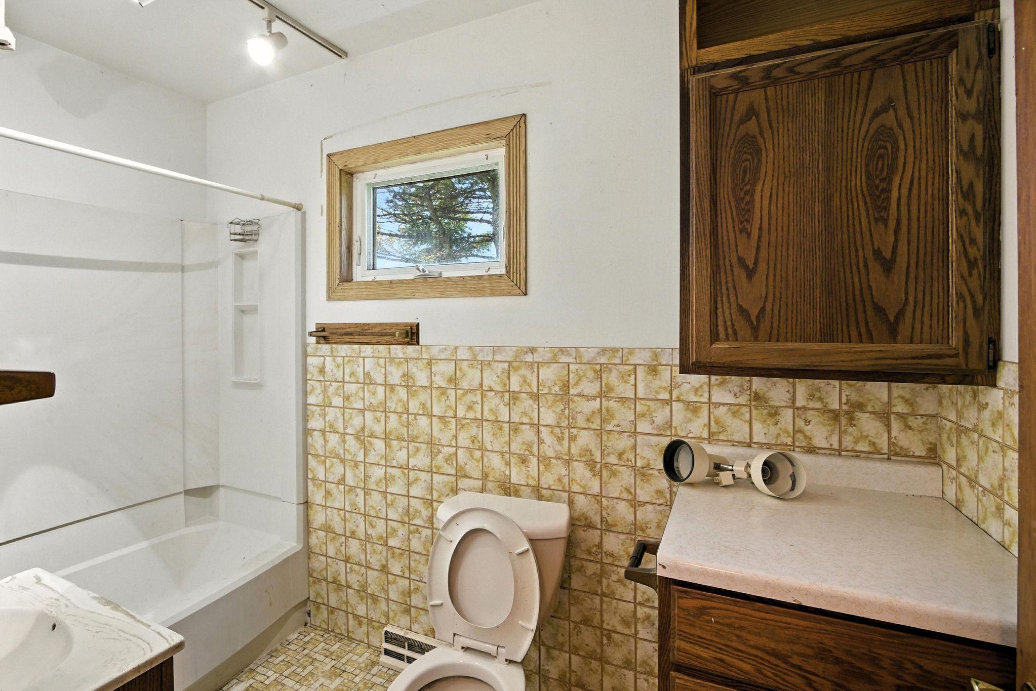 5868 Rice Lake Road Duluth, MN 55803 - Photo 9 of 20