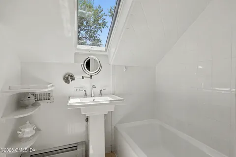 $1,595,000 | 14A W End Avenue, Old Greenwich, CT 06870