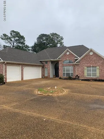 $370,000 | 1450 Tara Lane, Terry, MS 39170
