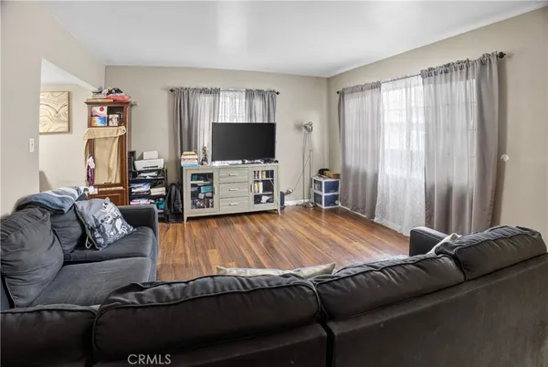 $819,999 | 3274 Michigan Avenue, South Gate, CA 90280