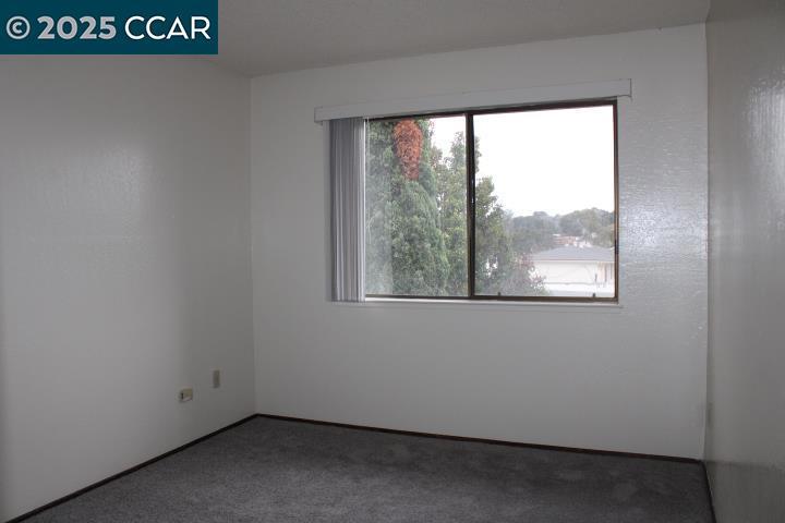 3430 San Pablo Dam Road San Pablo, CA 94803 - Photo 18 of 21 an empty room with a window