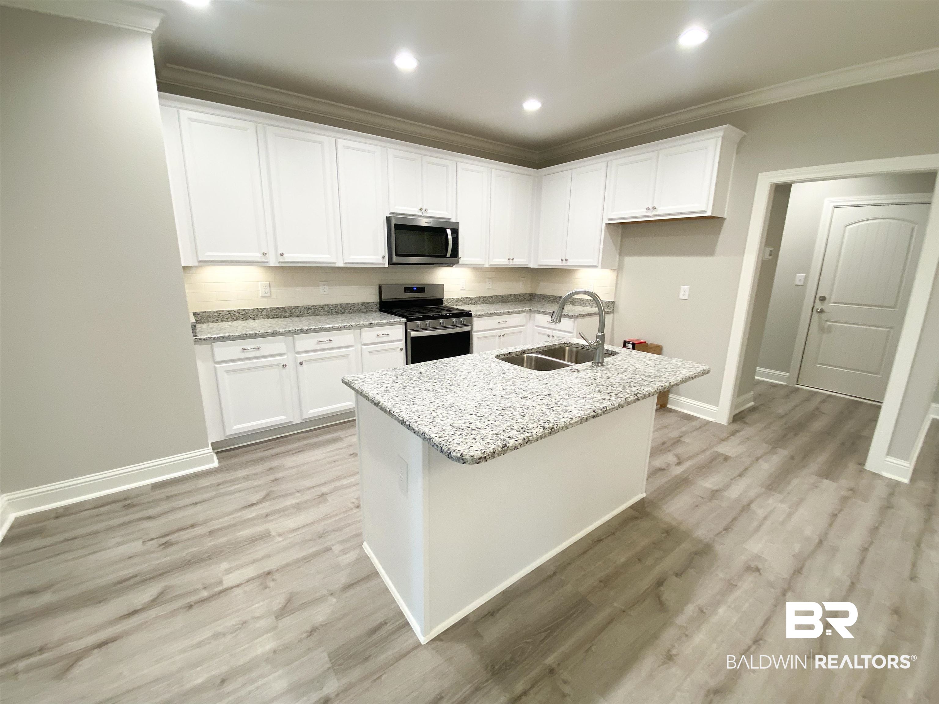 202 Holmes Avenue, Unit 202 Foley, AL 36535 - Photo 4 of 13 Gallery Image 4