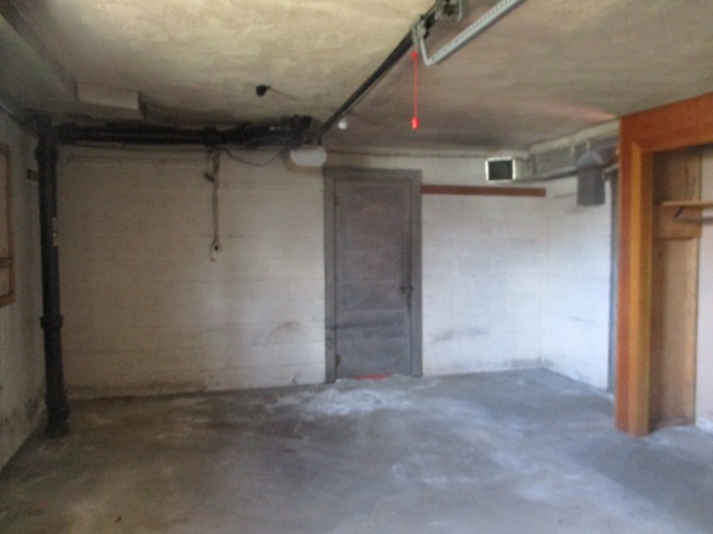 173 Birchwood Road Manchester, NH 03104 - Photo 18 of 25 Gallery Image 18