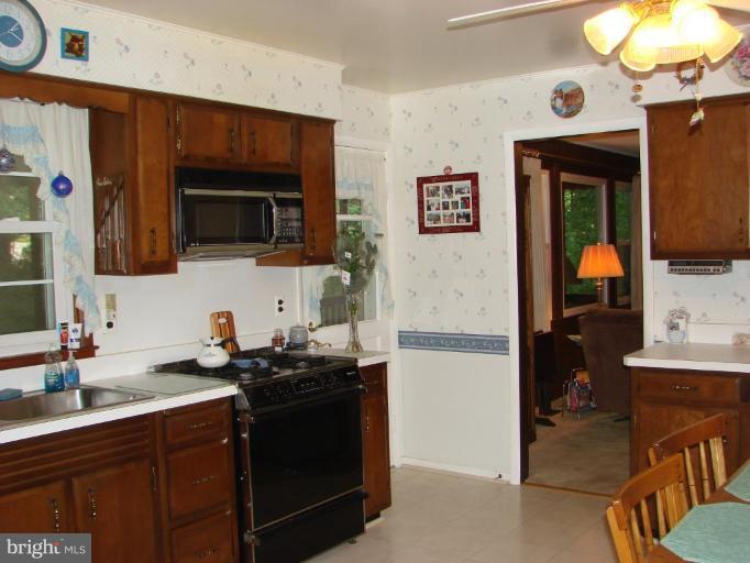 2207 Forest Ridge Road Lutherville-Timonium, MD 21093 - Photo 6 of 24 Kitchen