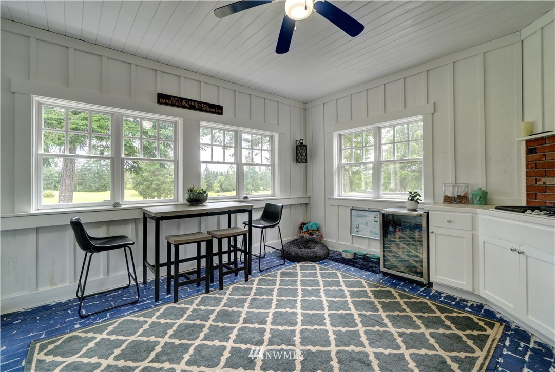 241 East Soderberg Road Allyn, WA 98524 - Photo 12 of 40 Gallery Image 12