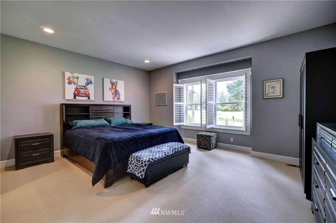 241 East Soderberg Road Allyn, WA 98524 - Photo 15 of 40 Gallery Image 15