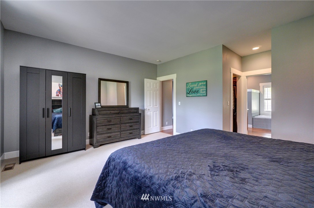 241 East Soderberg Road Allyn, WA 98524 - Photo 16 of 40 Gallery Image 16